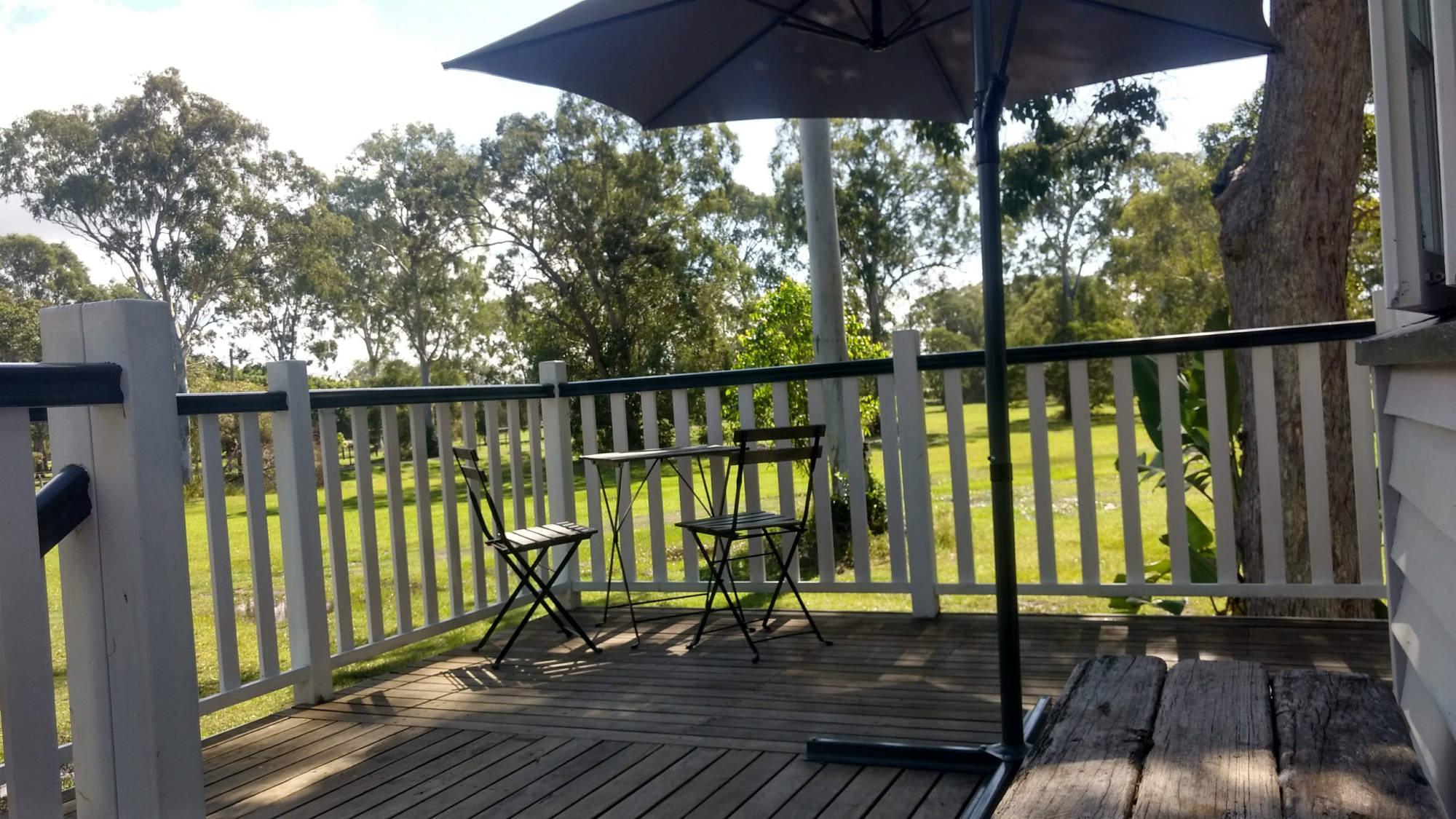 Front deck Lake Weyba Cottages